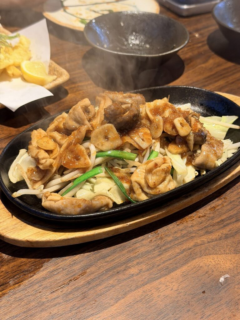 沖縄料理と肉と魚 南風　ホルモン焼き