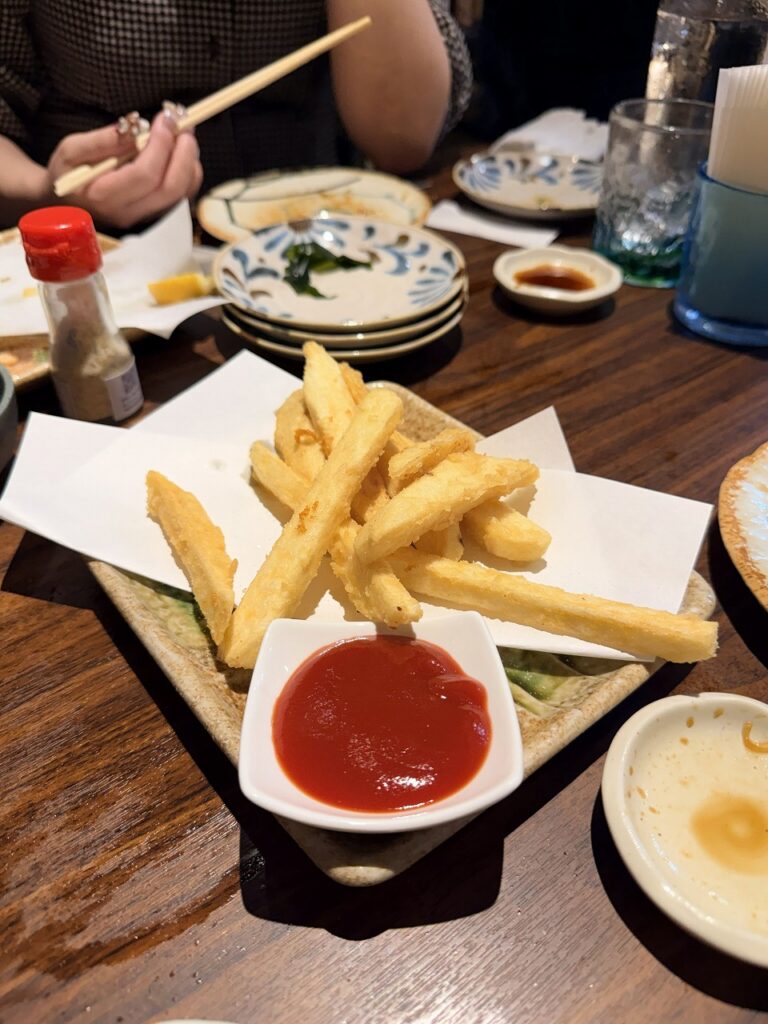 沖縄料理と肉と魚 南風　イモの天ぷら