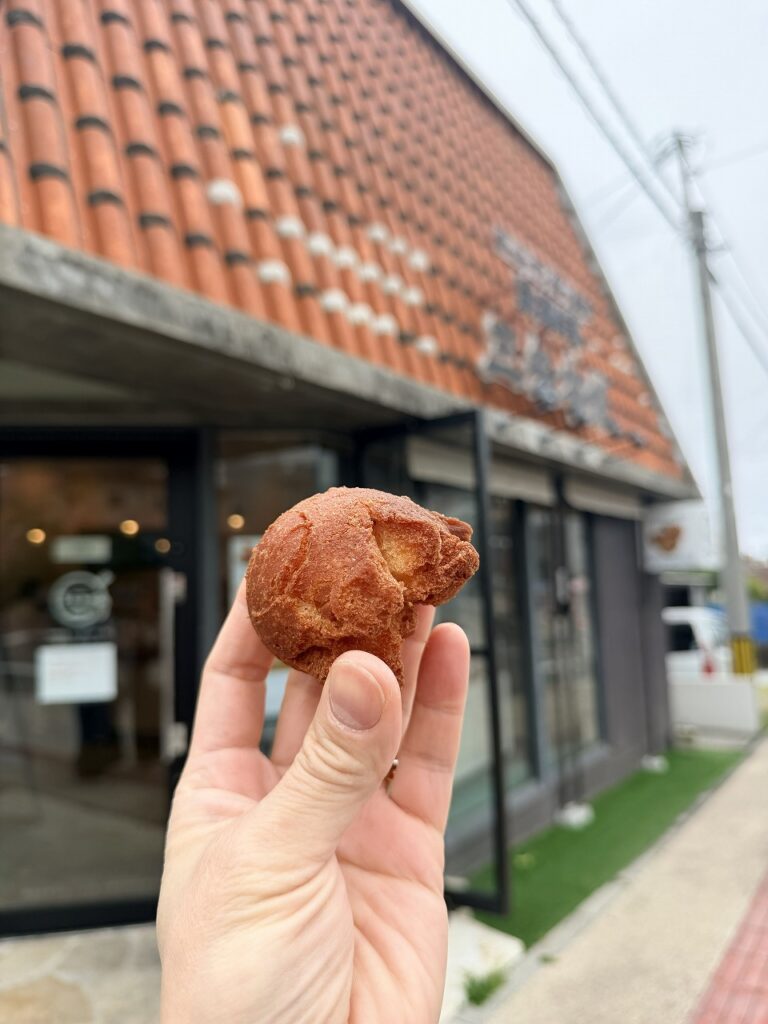 三矢本舗のサータアンダギー