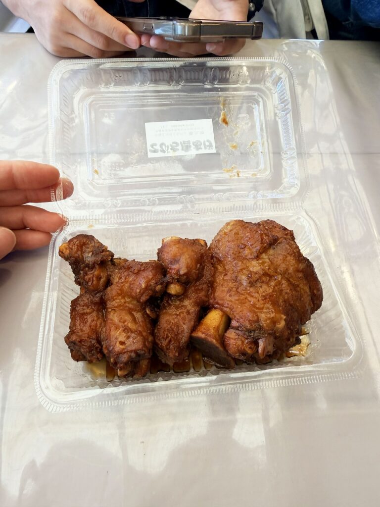 沖縄名物 豚足専門店 豚三郎