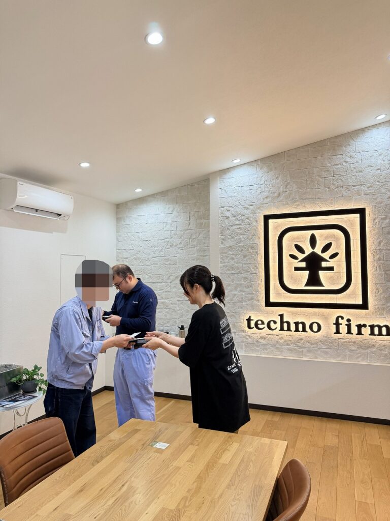尾崎製作所さんと記念撮影