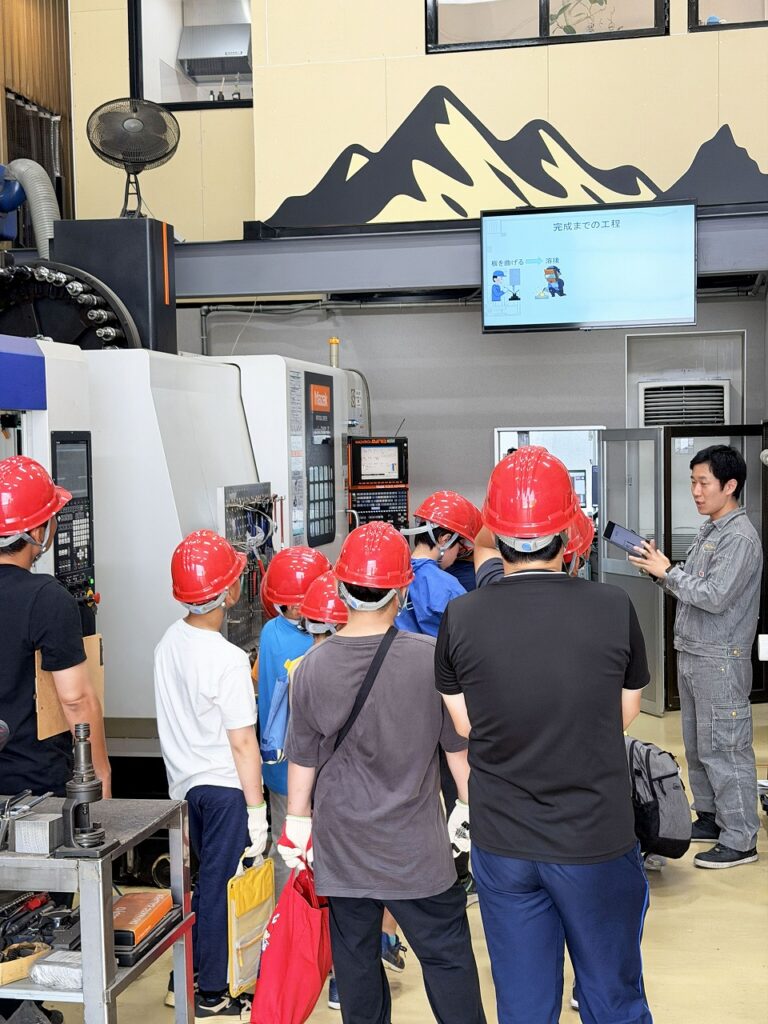 小学生の工場見学。株式会社テクノファーム