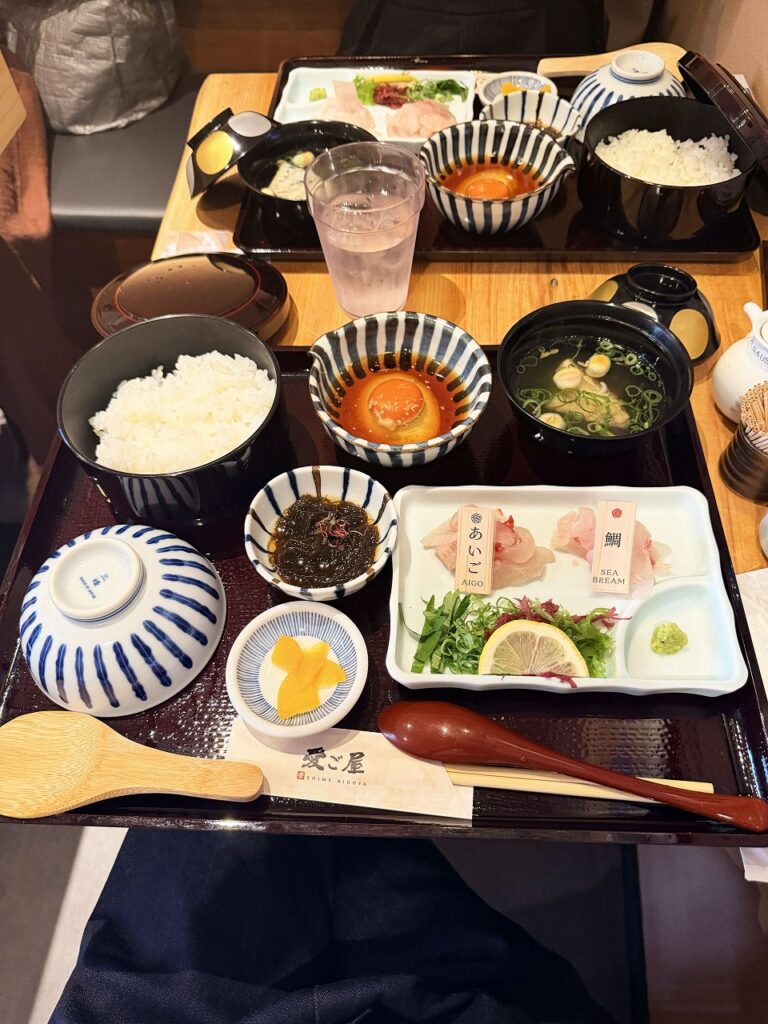 ロープウェー街　　あいご料理専門店　愛こ屋