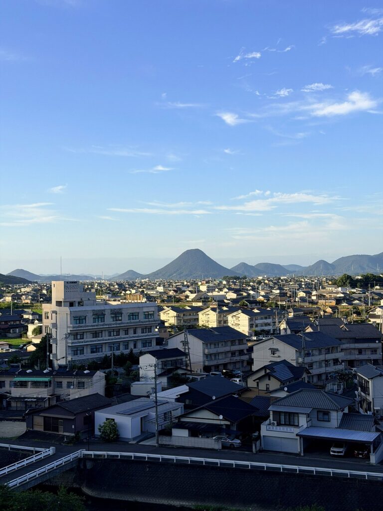 飯野山