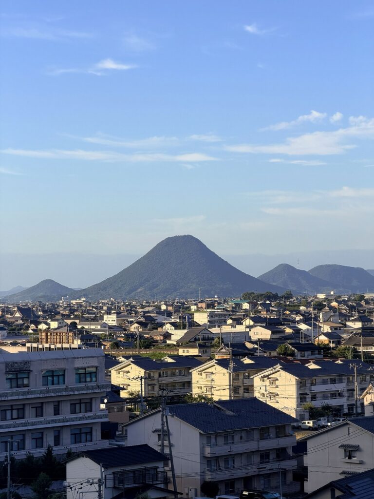 飯野山