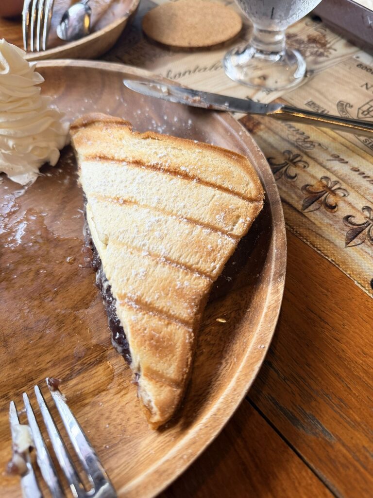 Live Cafe Restaurant Bishop あんバターサンド!